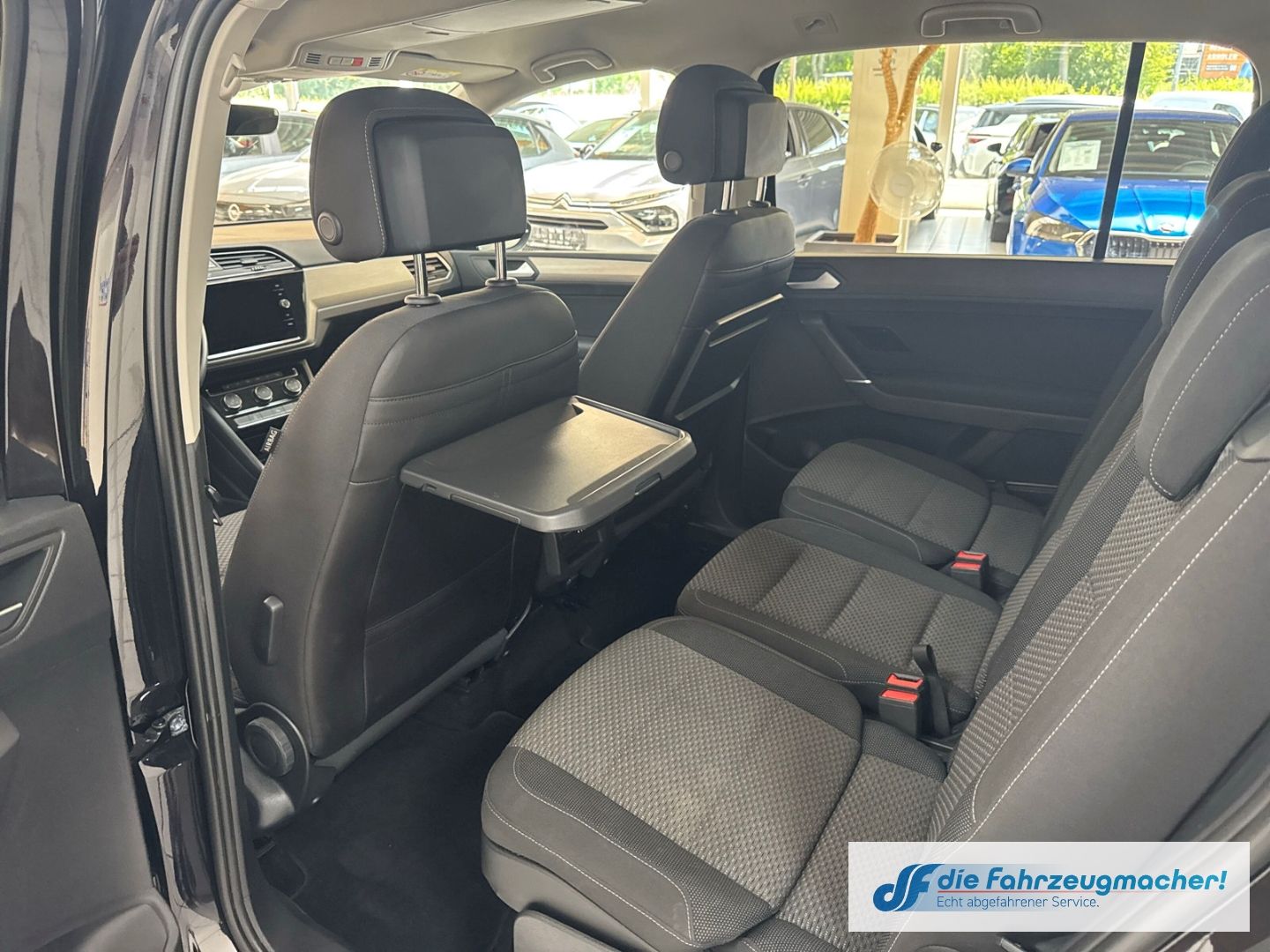 Fahrzeugabbildung Volkswagen Touran Comfortline 7.Si. AHK-klap.150PS Navi Dig