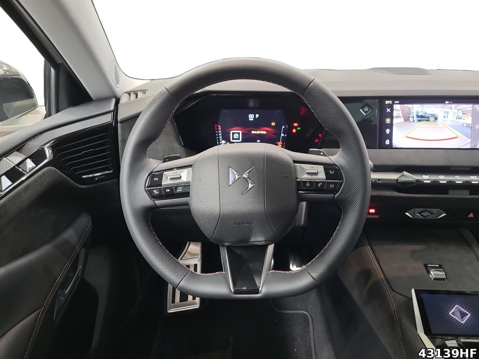 Fahrzeugabbildung DS Automobiles DS4 Performance Line+LEDER+NAVI+HEAD-UP+