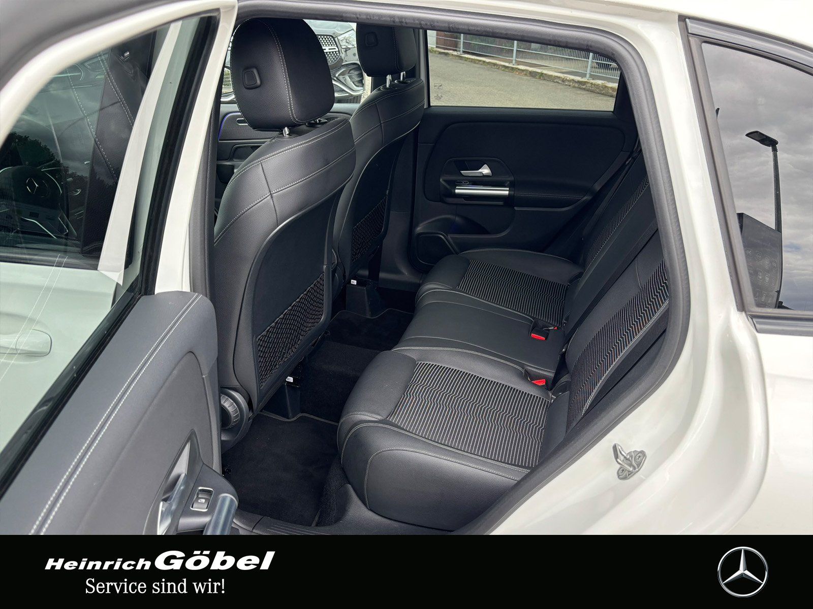 Fahrzeugabbildung Mercedes-Benz B 200 PROGRESSIVE*NAVI-PREMIUM*AMBIENTEBEL*LED