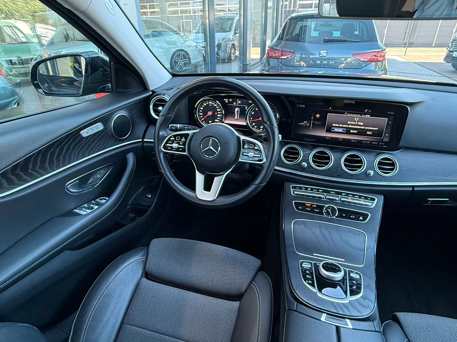 Fahrzeugabbildung Mercedes-Benz T-Modell E 200,Navi,Sitzh.