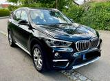 BMW X1 xDrive20i A xLine xLine - BMW X1 mit Benzin-Antrieb: Schwarz, Ambiente-Beleuchtung