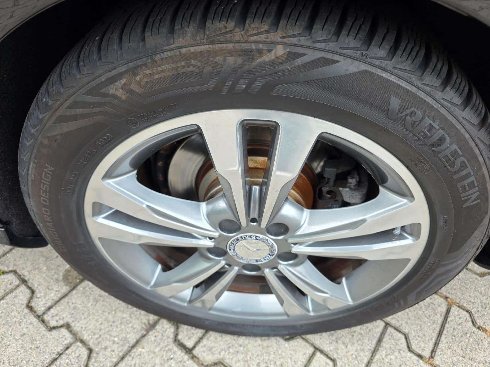Mercedes-Benz E 200T-Modell BlueTec  Avantgarde Scheckheft