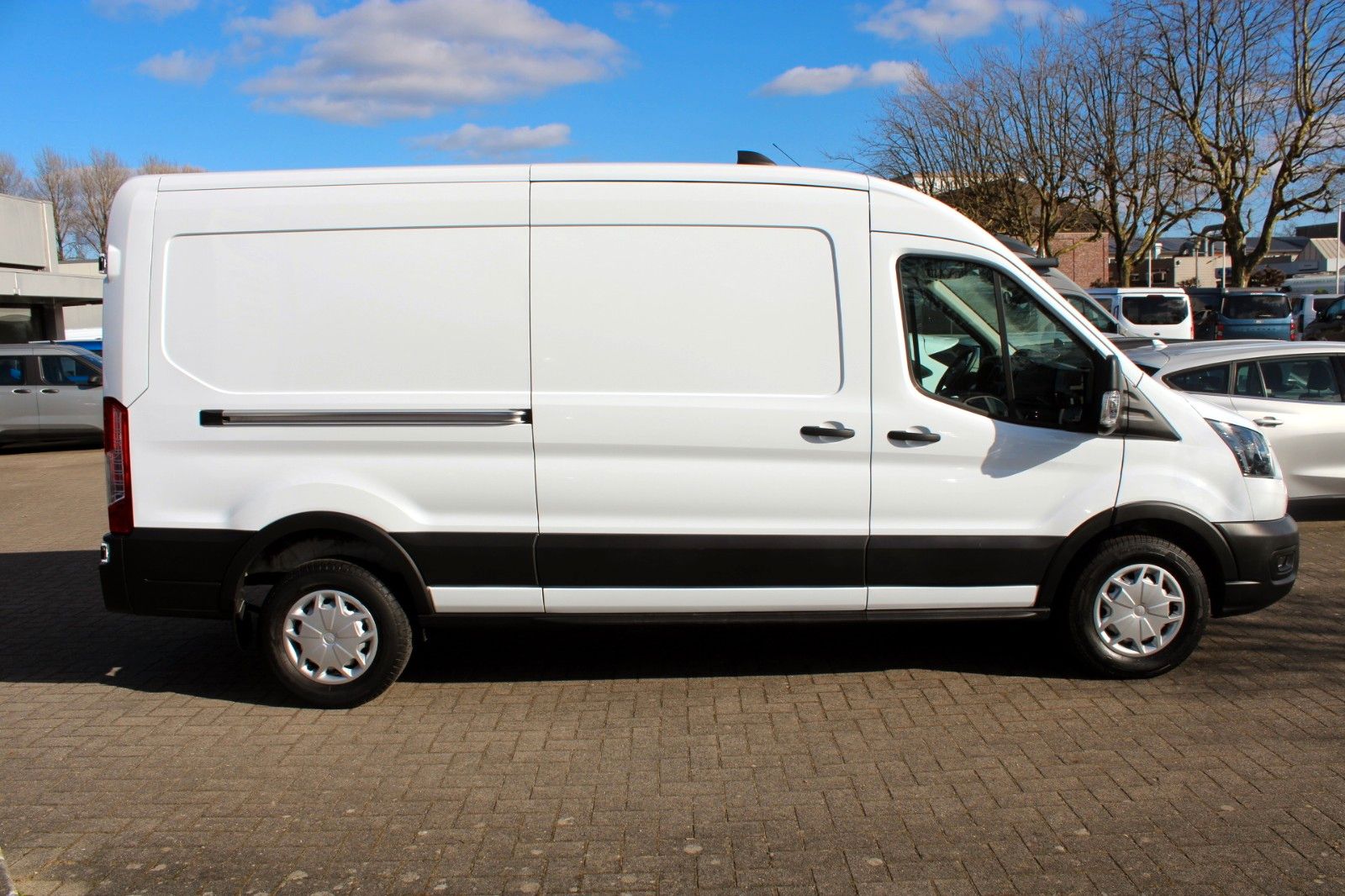 Fahrzeugabbildung Ford Transit L3 H2 Aut. Kasten hoch lang KLIMA