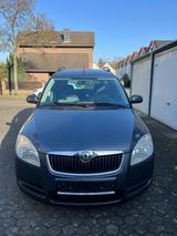 Skoda Roomster 1.6 - Skoda Roomster Gebrauchtwagen in Köln