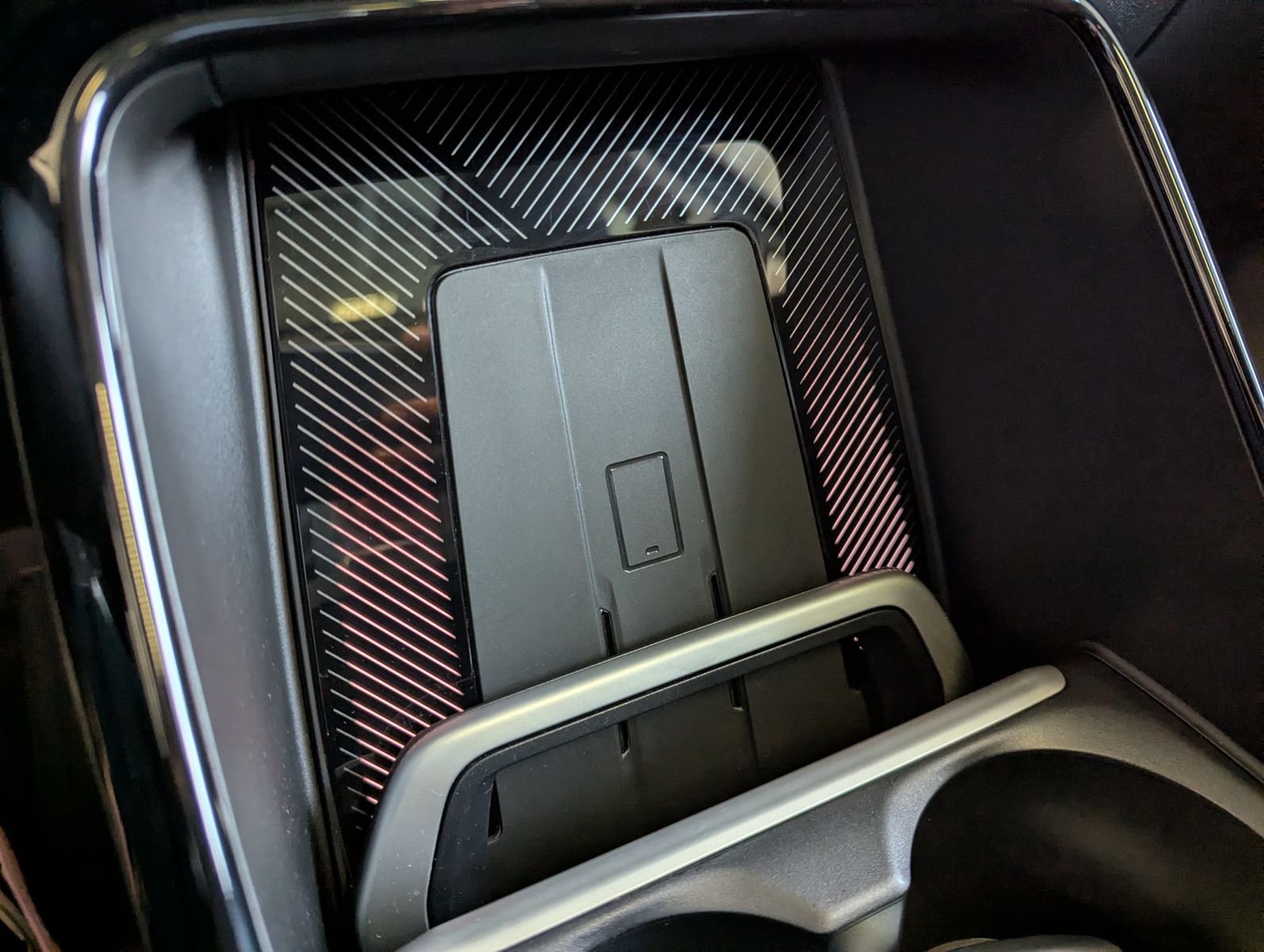 BMW 220 Active Tourer Aut AHK Pano Cam Travel-Paket - Image 23