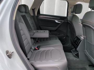 Volkswagen Touareg - 9