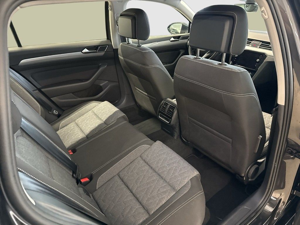 Volkswagen Passat Variant - Bild 13