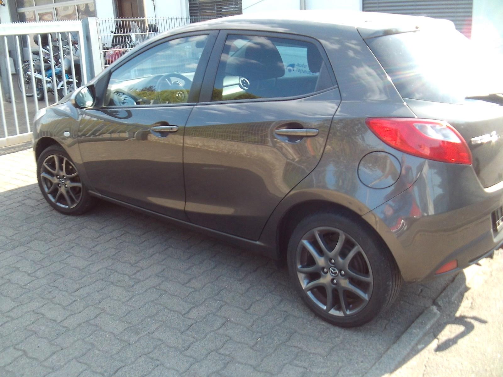 Mazda 2