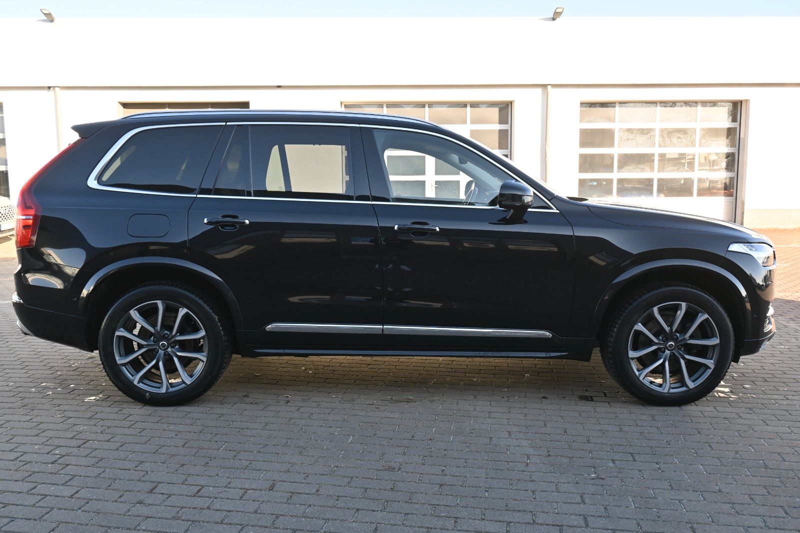 Fahrzeugabbildung Volvo XC90 D5 AWD Autom. Inscription*LUFT*360°*AHK*7-S