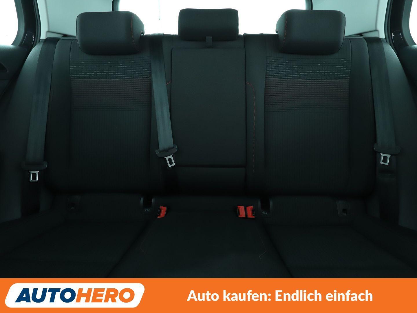 Volkswagen Golf VII 1.5 TSI ACT Sound*ACC*PDC*SHZ*