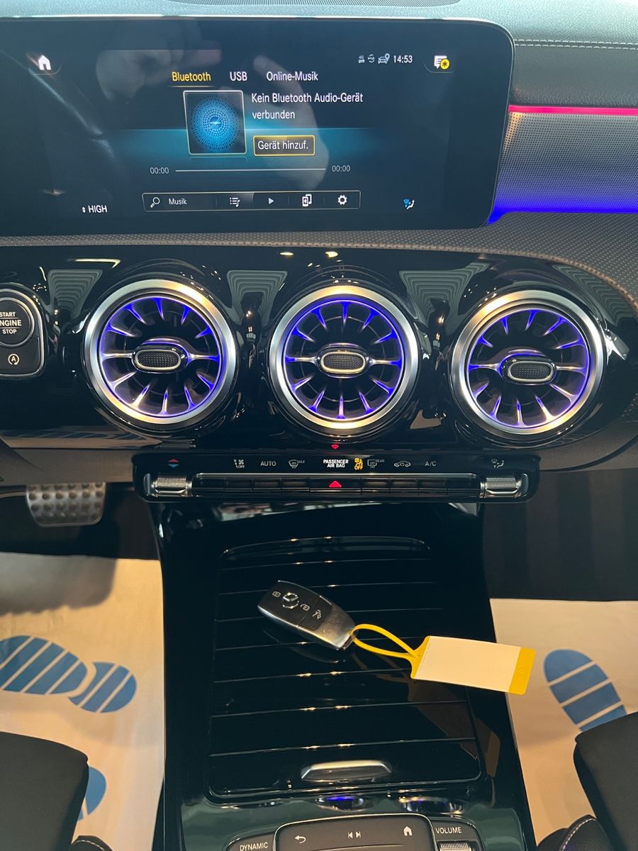 Fahrzeugabbildung Mercedes-Benz CLA 200 Edition AMG LINE *PANO*AMBIENTE*WIDE*