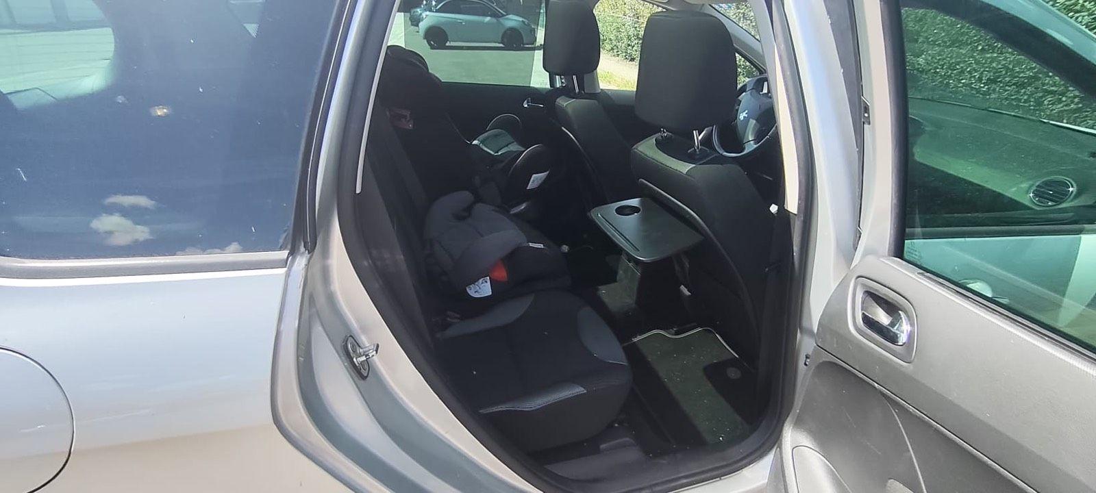 Peugeot 308 2012 — photo 6