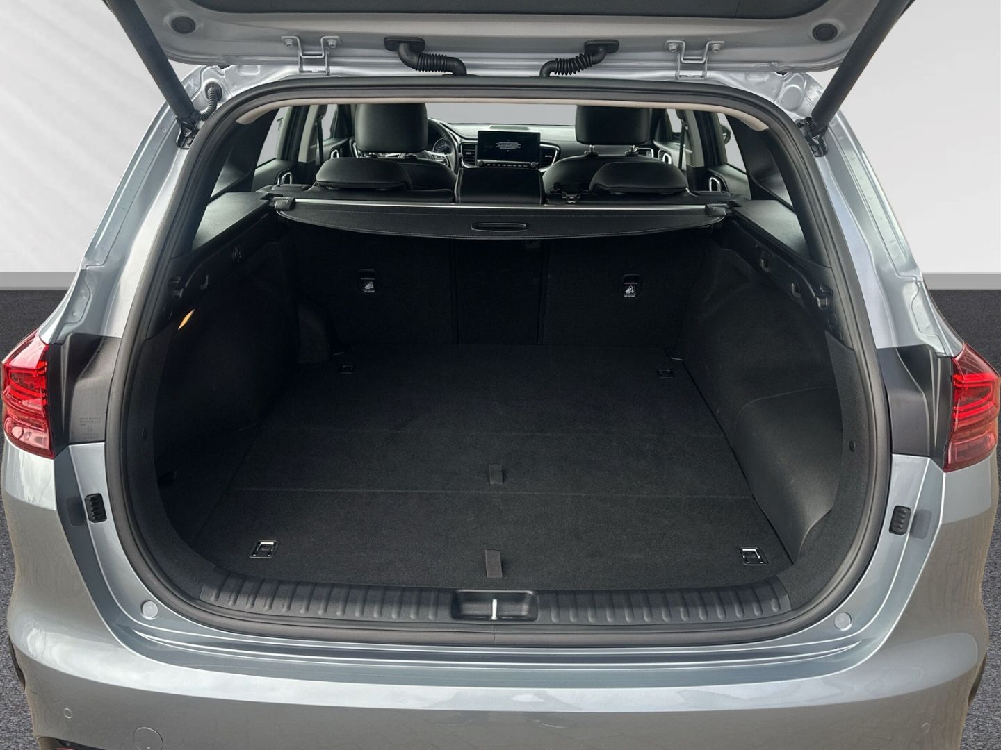 Fahrzeugabbildung Kia Ceed_sw Plug-in Hybrid Spirit 1.6+Navi+digitales