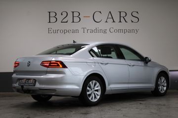 Volkswagen Passat - 4
