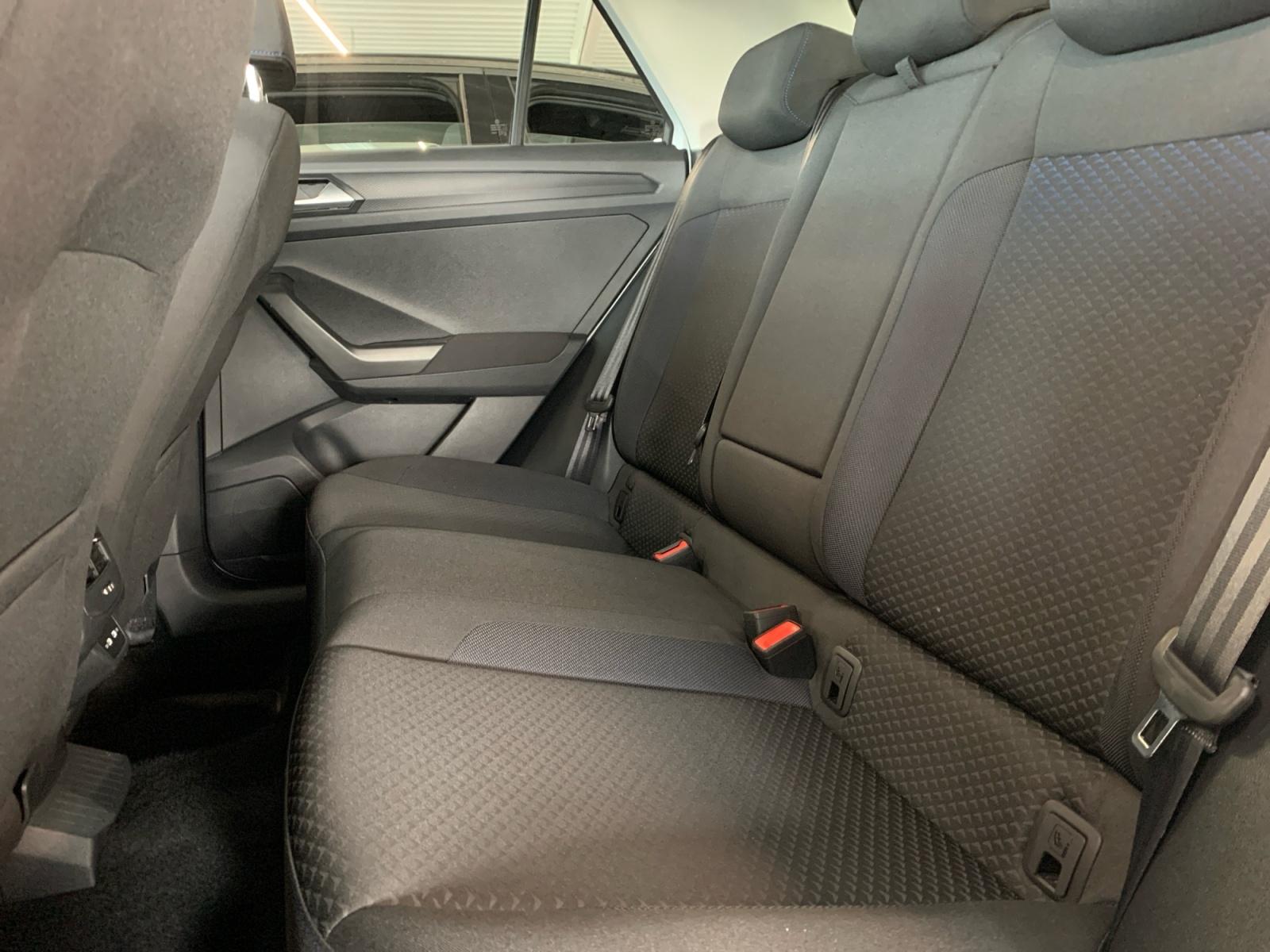 Volkswagen T-Roc United 1.0 TSI NAVI APP PDC SHZ KLIMA, миниатюра 11