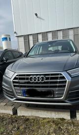 Audi Q5 2.0 TDI quattro mit PANO - Audi Q5 mit Diesel-Antrieb: Grau, Standheizung