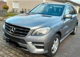 Mercedes-Benz  ML350 AMG Bluetec 4 matic Topzustand - Mercedes-Benz 350 mit Diesel-Antrieb