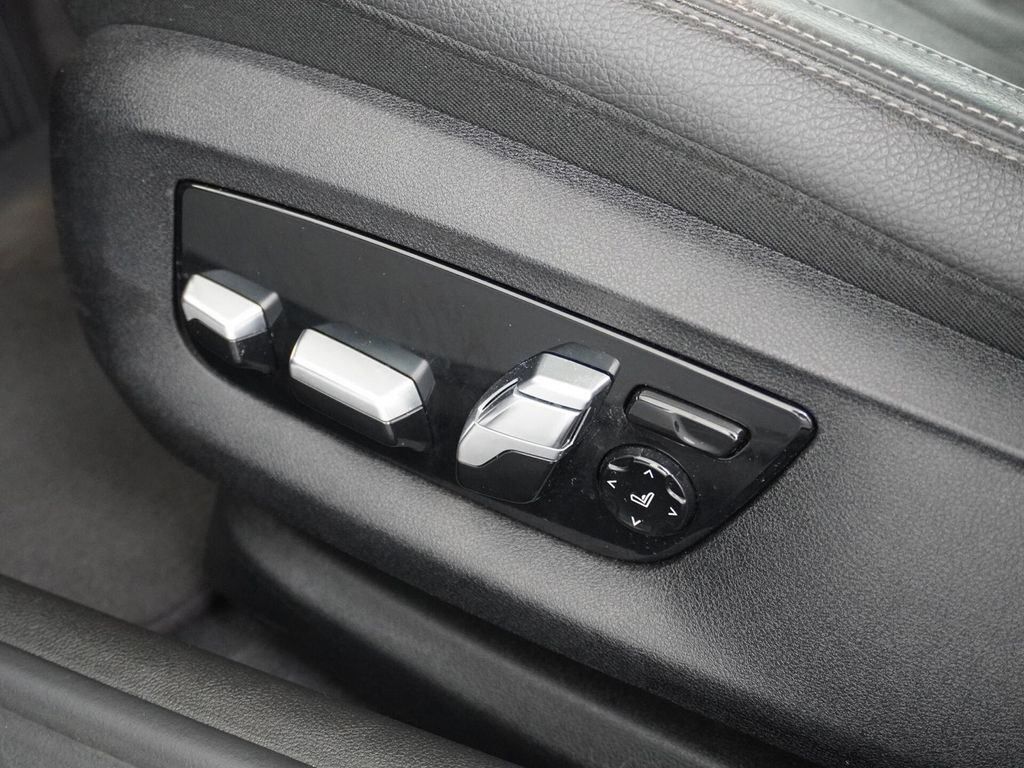 BMW 540 5-serie 540i xDrive High Executive Schiebeda