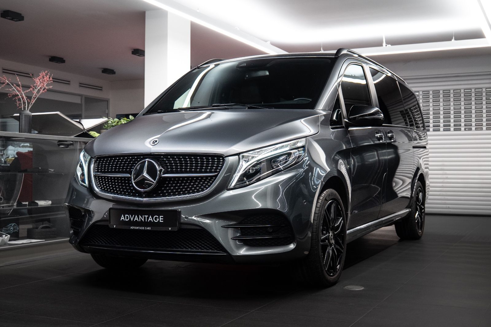 MERCEDES-BENZ V 300d L 4M RMATIC/Burmester/PANO