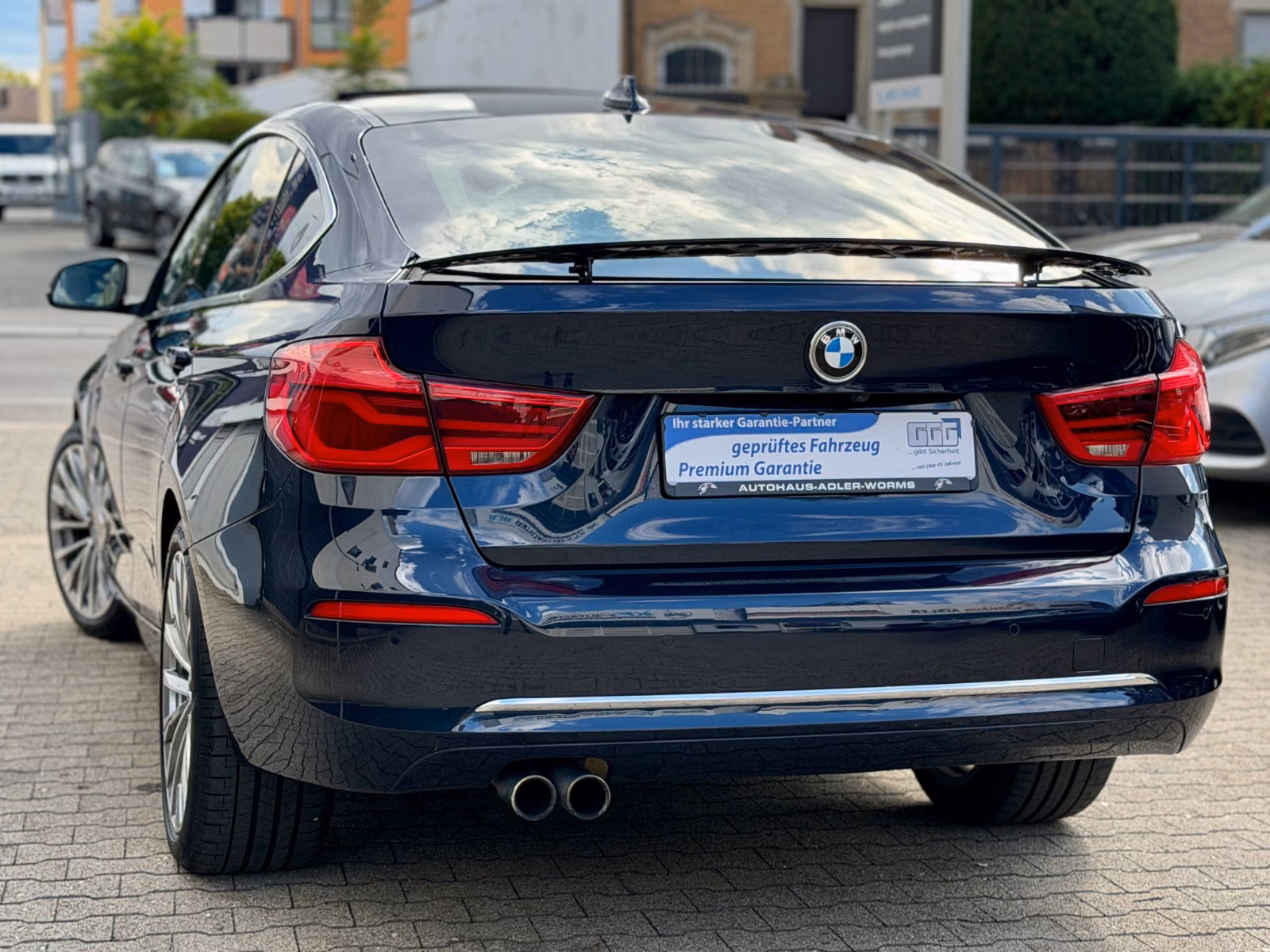 BMW 330i xDrive GranTurismo Luxury-Line*1HD*PANO*KAM