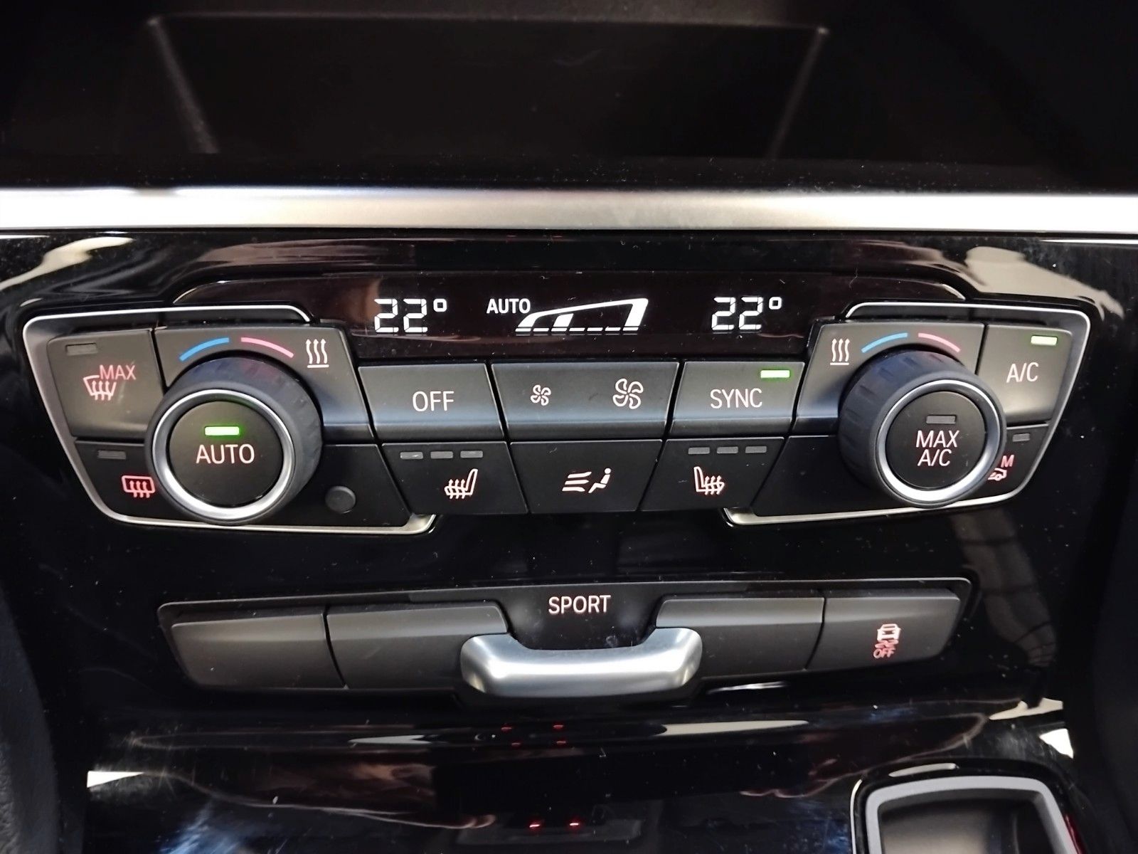 BMW 218 Active Tourer (06/2026, Benzin)