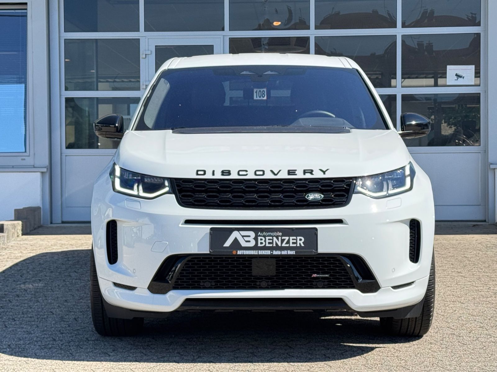 Fahrzeugabbildung Land Rover Discovery Sport R-Dynamic /MERIDIAN/CARPLAY/KAM