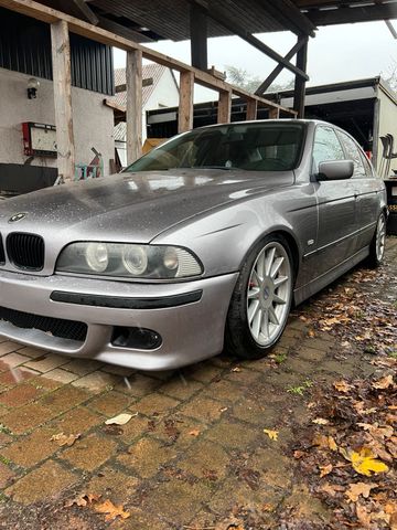 BMW E39 523i 170PS