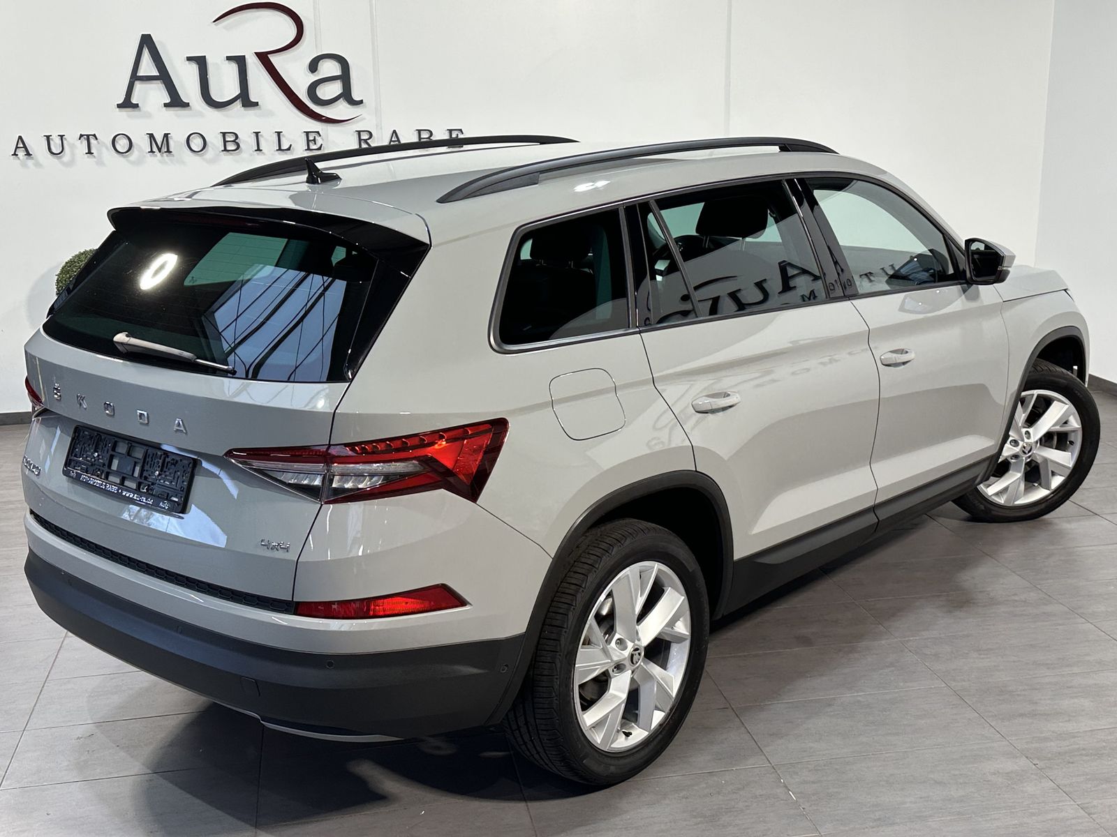 Fahrzeugabbildung SKODA Kodiaq 2.0 TDI 4x4 DSG Clever NAV+LED+AHK+V-COCK