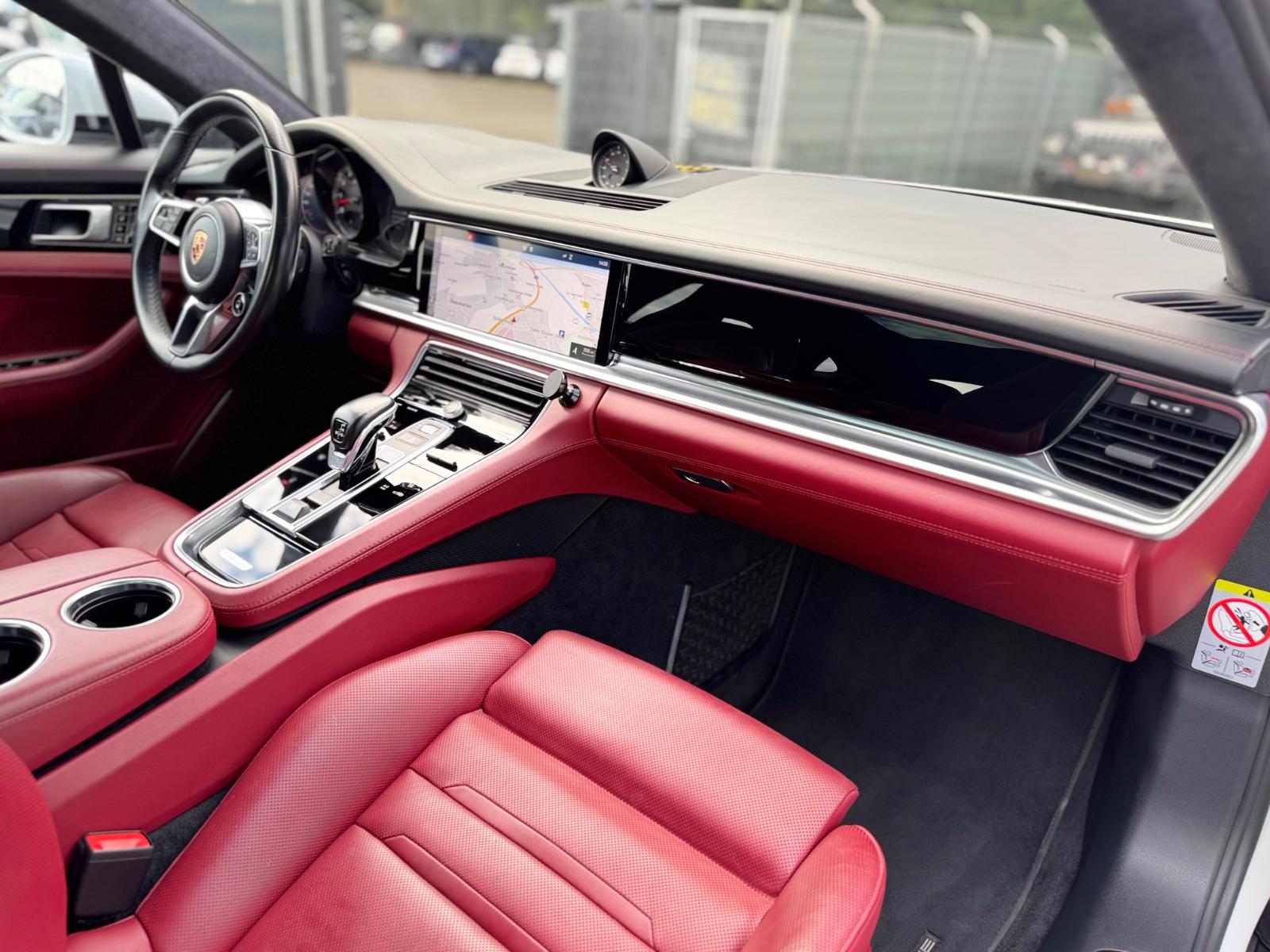 Porsche PANAMERA GTS*SPORT-DESIGN*SOFTCLOSE*SPORT-ABGAS*