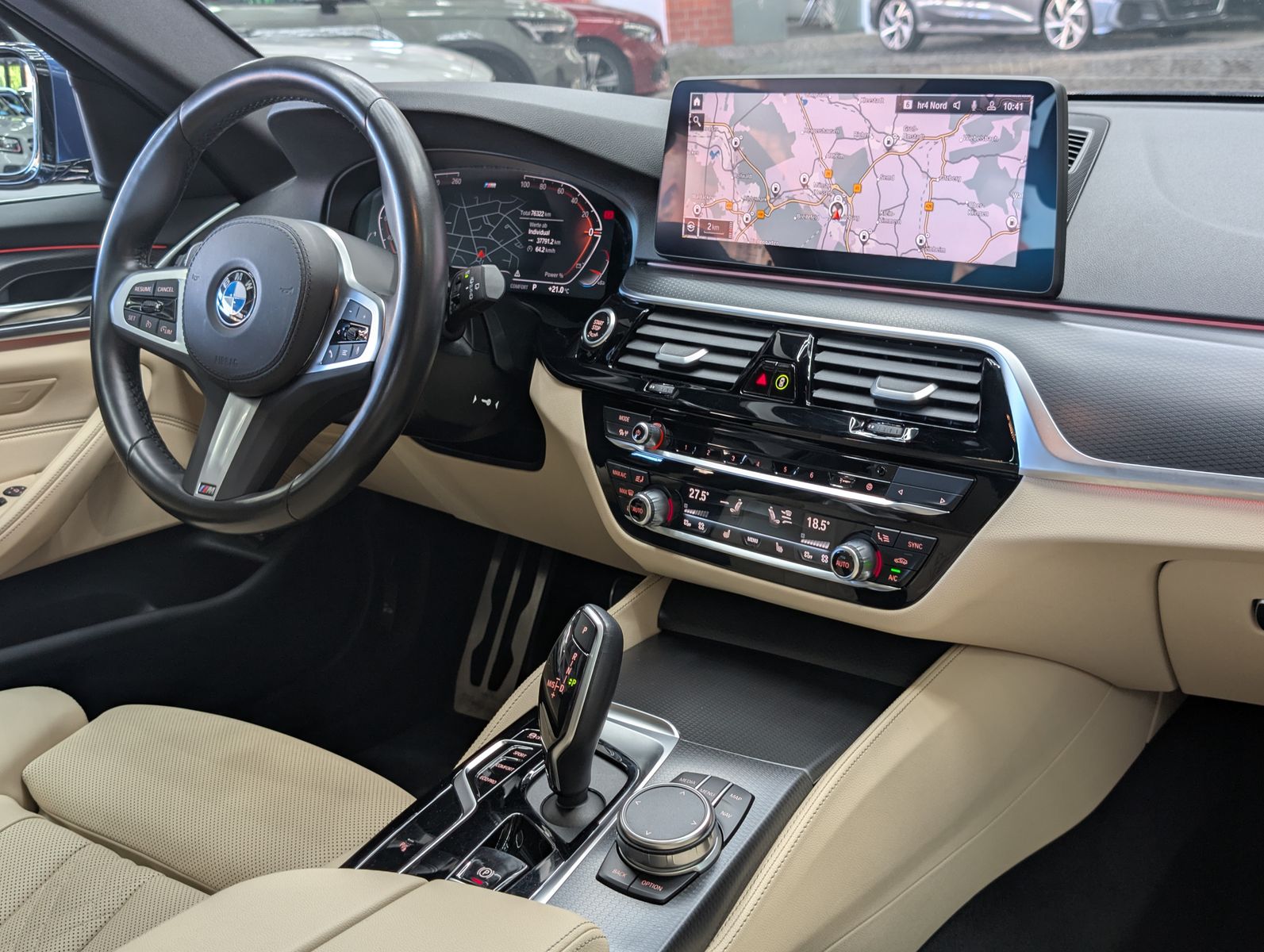 Fahrzeugabbildung BMW 530 i M Sport Tour. LEDER MEMO VIRT LED APP PANO