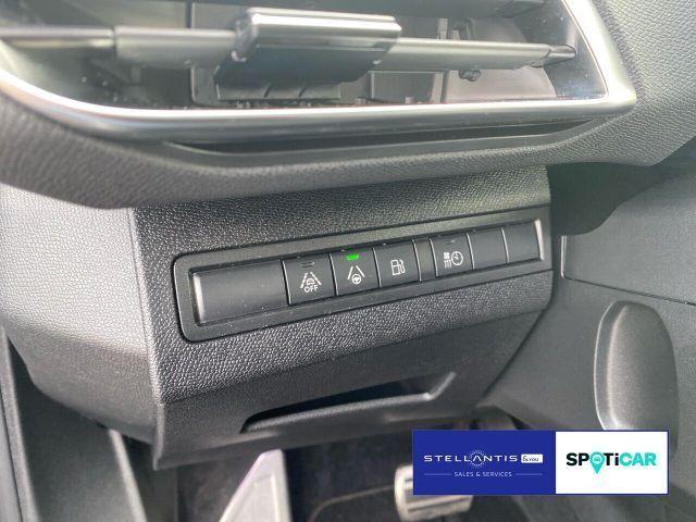 Peugeot 3008 GT Hybrid4 300 EAT8 Glasdach Sitzheiz CarPl