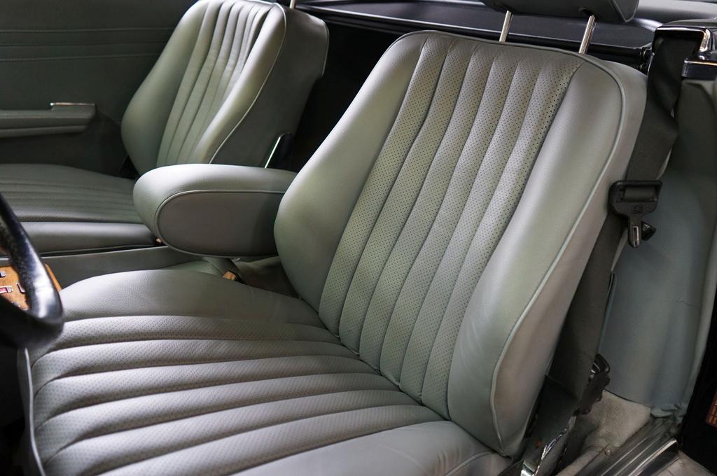 Mercedes-Benz SL 560