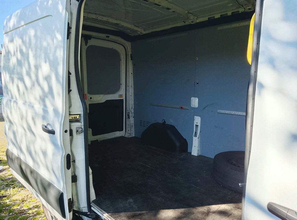 Ford Transit Courier