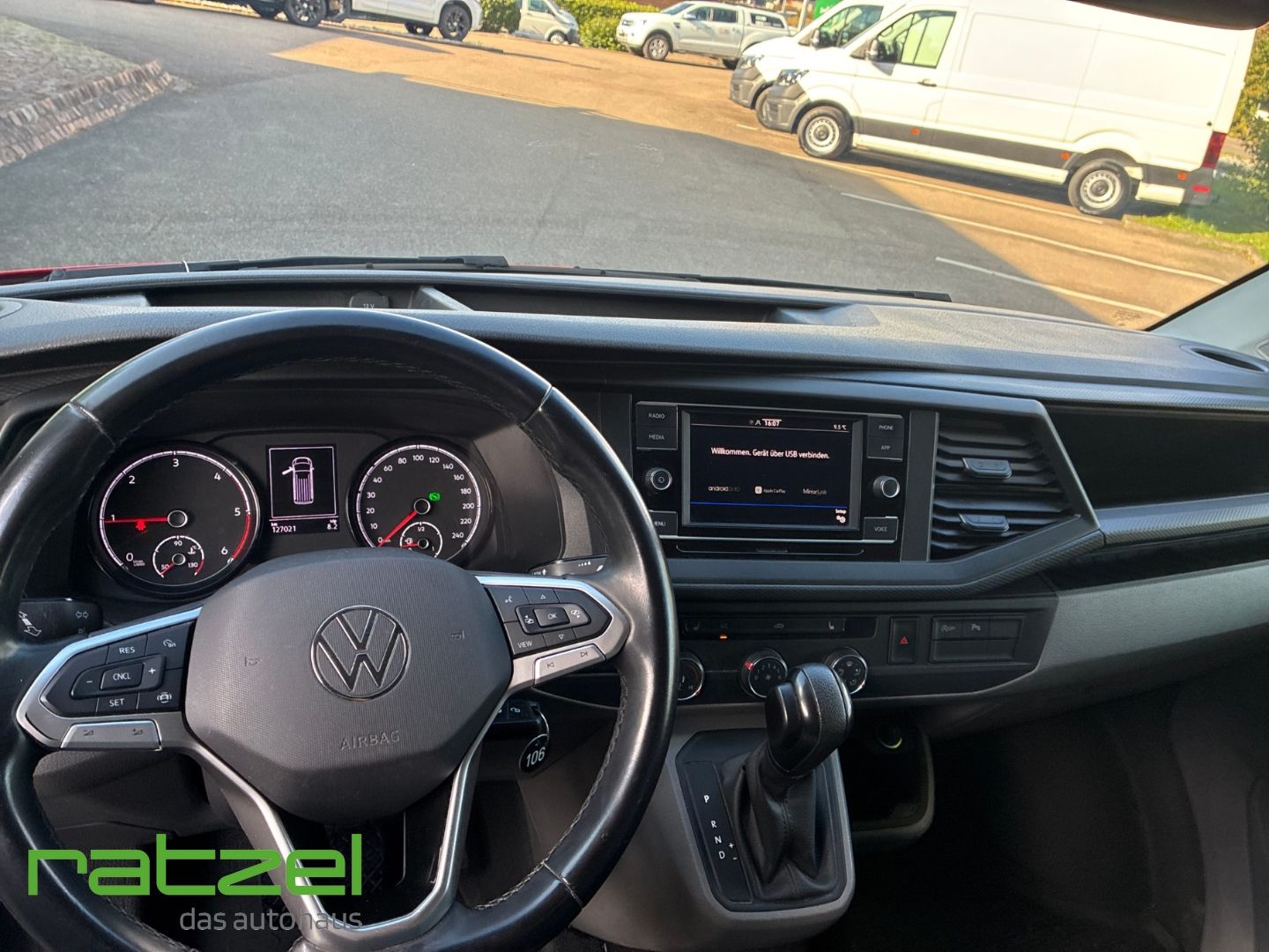 Fahrzeugabbildung Volkswagen T6.1 Kasten 2.0 TDI DSG Leder LED DAB SHZ Fernli