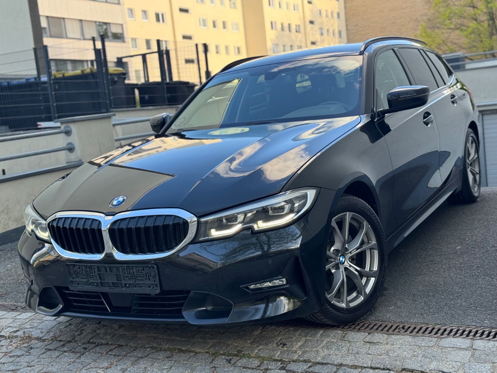 BMW 320 d Sport Line/ACC/TOTWINKEL/SPURH/AMBIENTE