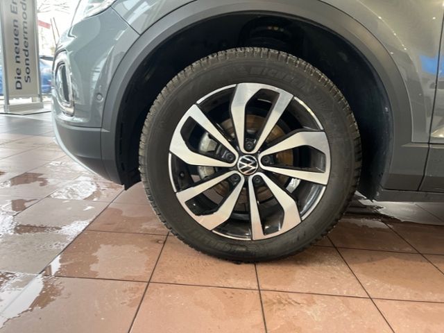 Fahrzeugabbildung Volkswagen T-ROC 1.5 TSI DSG STYLE GJR NAVI APP-CONNECT