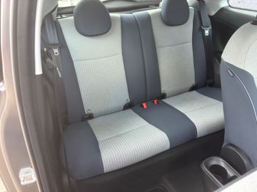 Fahrzeugabbildung Fiat 500e Icon Navi Klimaaut. DAB Mattlackierung