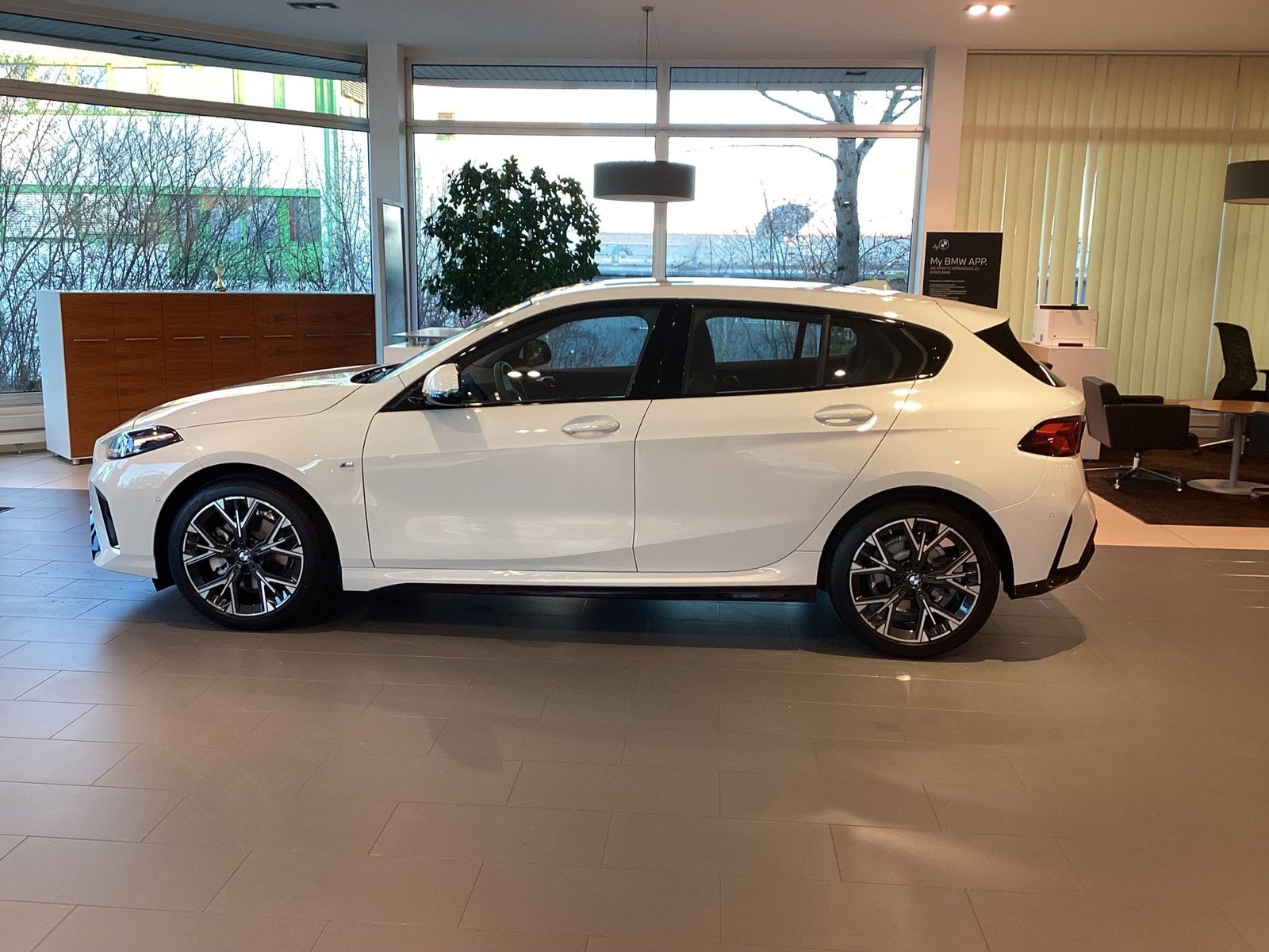 BMW 120 - Bild 2