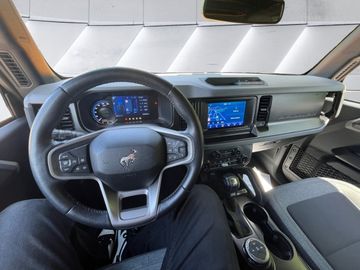 Ford Bronco - 7