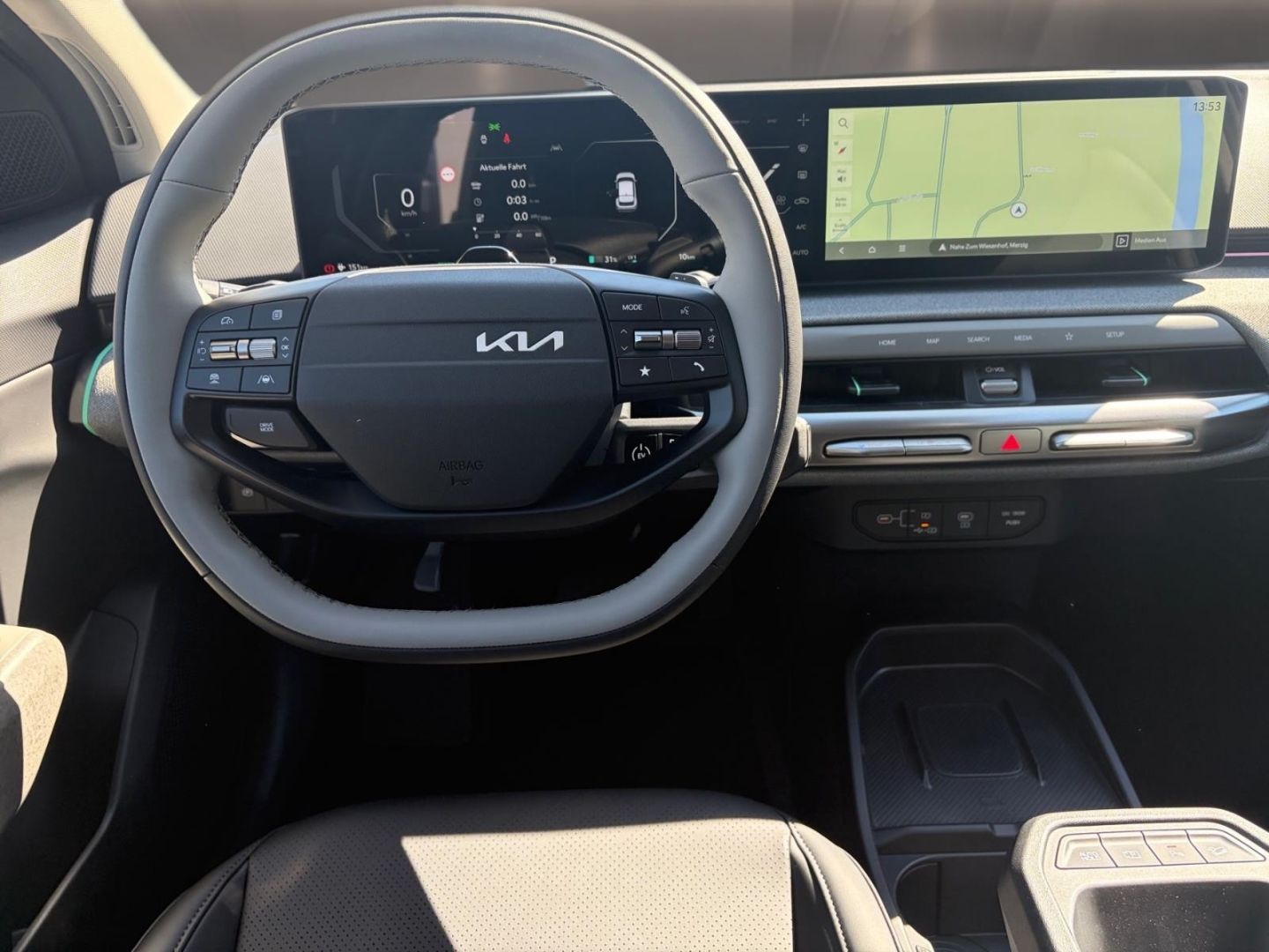 Fahrzeugabbildung Kia EV4 150 kW Earth 81 FWD EARTH UP TE WIC DWP Navi