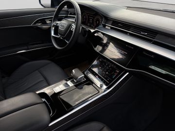 Audi A8 - 10