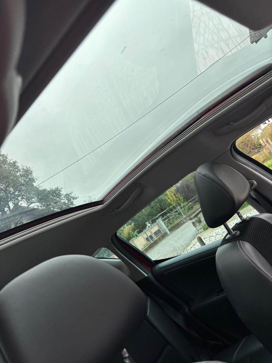 Peugeot 207 2011 — photo 11