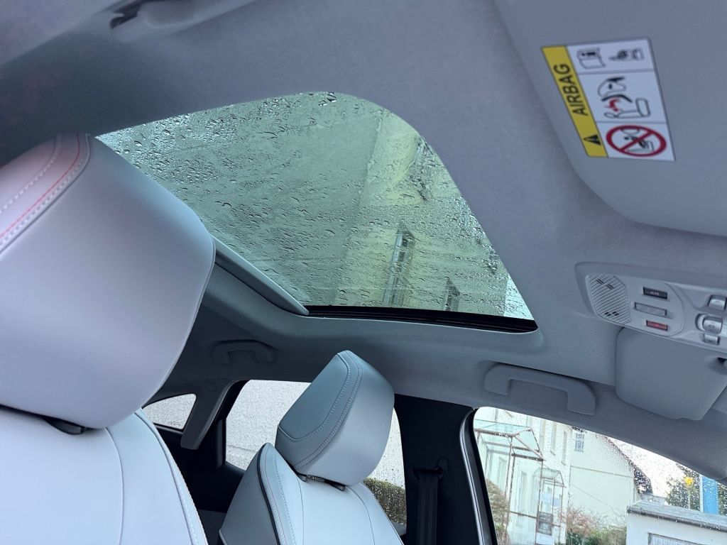 Fahrzeugabbildung Citroën C4 Hybrid 145 MAX - Vollausstattung*Massage*ACC