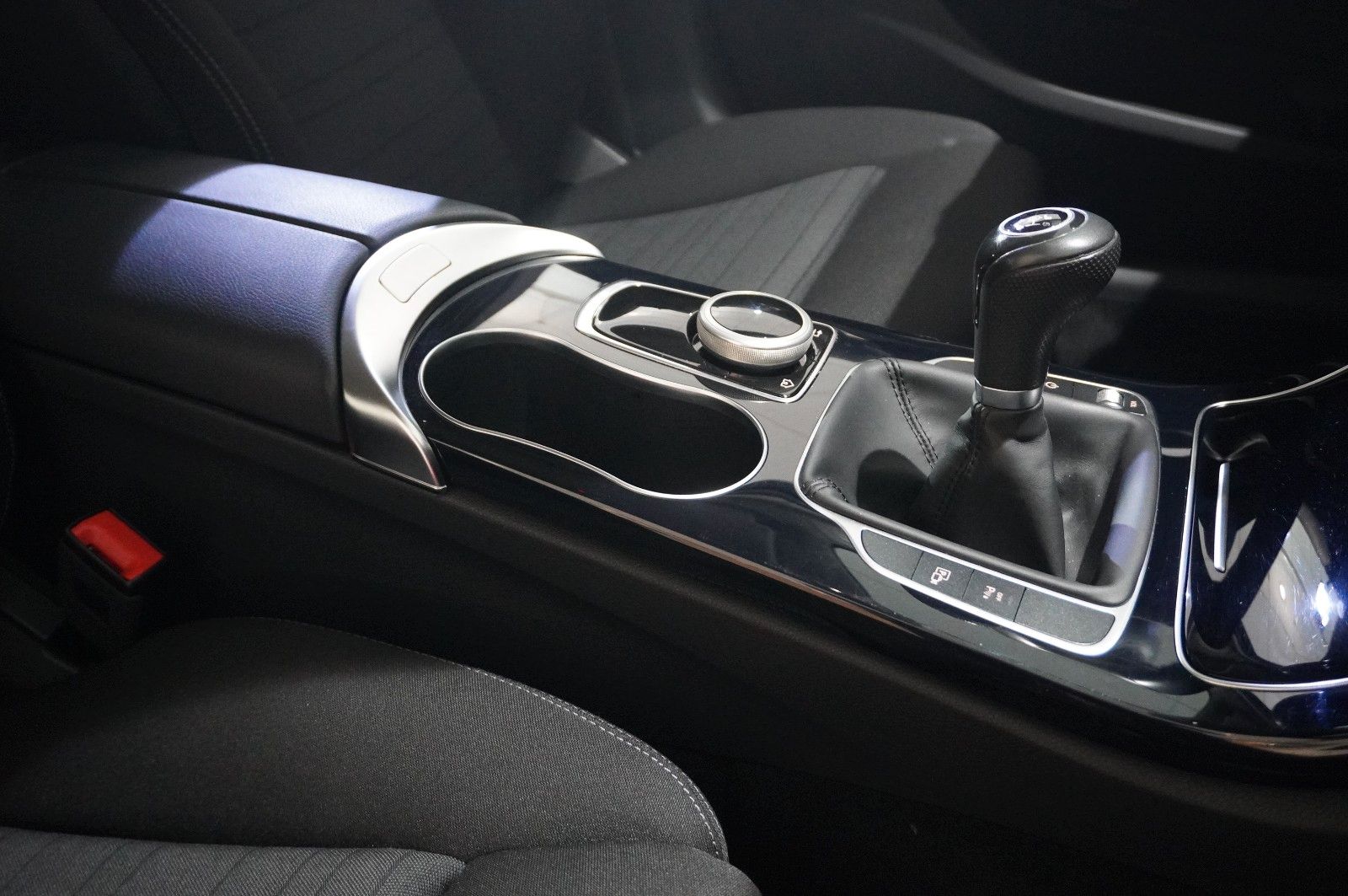 Fahrzeugabbildung Mercedes-Benz C 200D T BUSINESS NAVI/LED/KAMERA/SH/BURMESTER