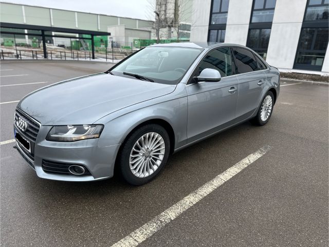 Audi A4 1.8.  Klima.