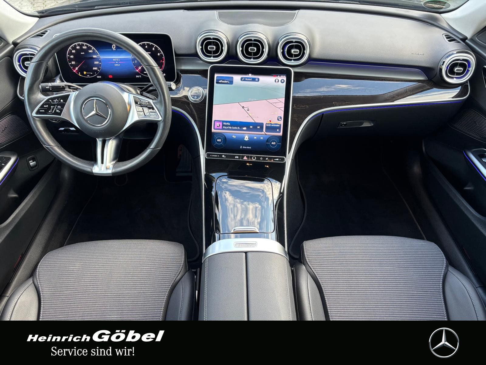 Fahrzeugabbildung Mercedes-Benz C 180 AVANTGARDE*AHK*LED*DISTRONIC*PRE-SAFE*