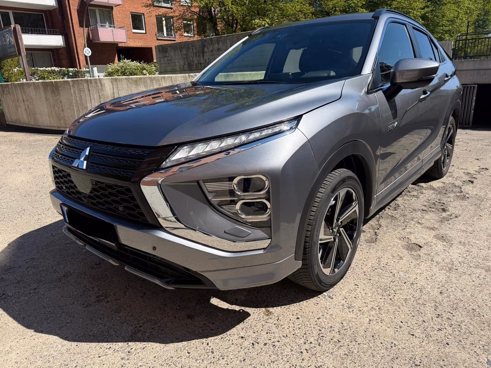 Mitsubishi Eclipse Cross 2.4 PLUG-IN HYBRID 4WD Intro Editi