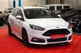 Ford Focus 2.0 ST Turnier Unfallfrei*Recarositz* - gebrauchte Ford Kombis