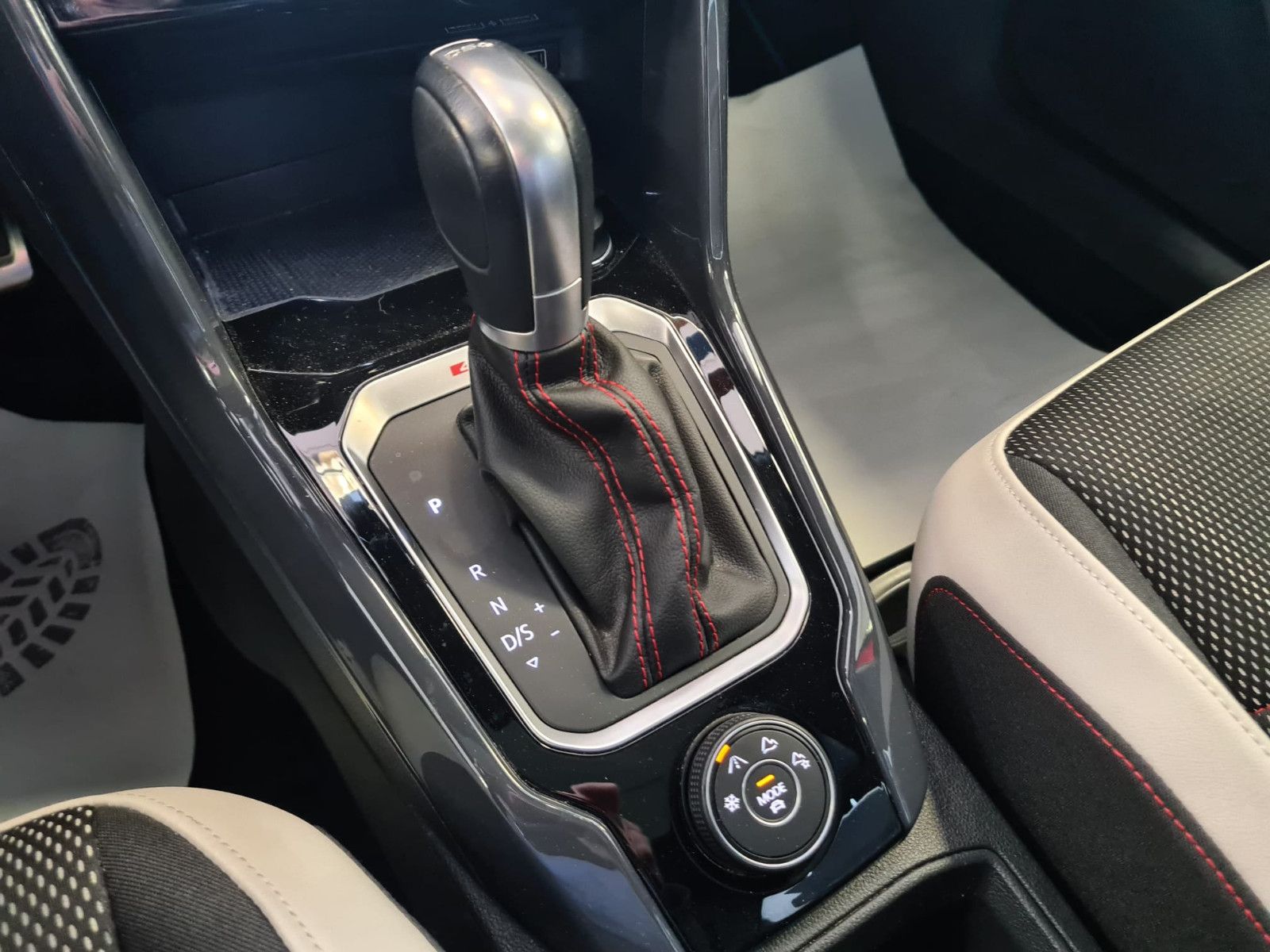 Fahrzeugabbildung Volkswagen T-Roc Sport 4Motion / NAVI / LED / KAMERA