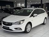Opel Astra K Sports Tourer Edition*AHK*NAVI*PARK-ASSI - Opel Astra: Weiß, Sports Tourer